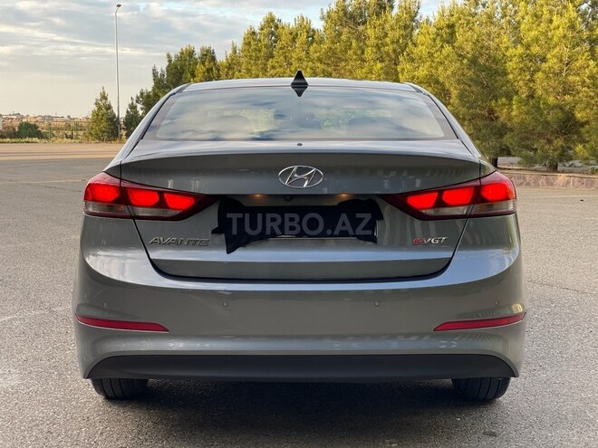 Hyundai Elantra 2016, 220,000 km - 1.6 л - Bakı