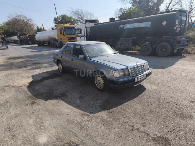 Mercedes E 200 1990, 281,000 km - 2.0 l - Bakı