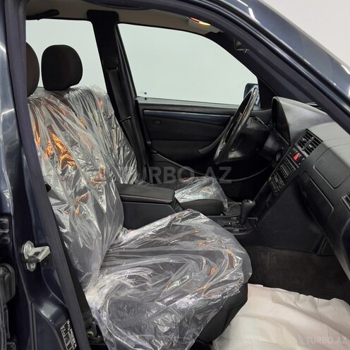 Mercedes C 200-11