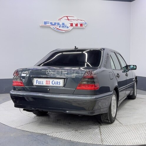 Mercedes C 200-7