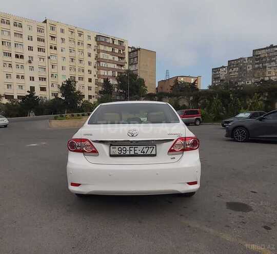 Toyota Corolla 2013, 86,215 km - 1.8 l - Bakı