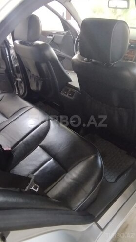 Mercedes E 240 1999, 264,000 km - 2.4 l - Bakı