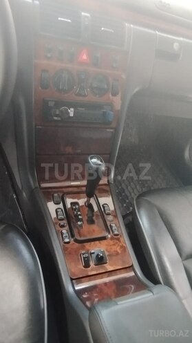 Mercedes E 240 1999, 264,000 km - 2.4 l - Bakı
