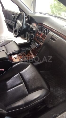 Mercedes E 240 1999, 264,000 km - 2.4 l - Bakı