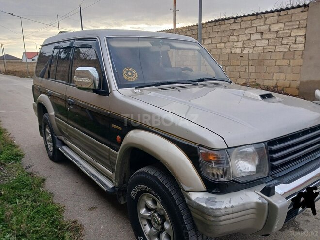 Mitsubishi Pajero 1996, 326,000 km - 2.8 l - Bakı