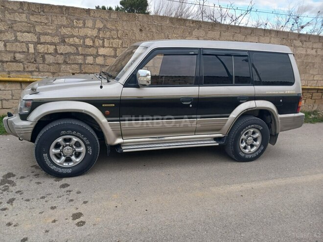 Mitsubishi Pajero 1996, 326,000 km - 2.8 l - Bakı
