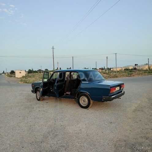 LADA (VAZ) 2107 2004, 94,410 km - 1.6 l - Salyan