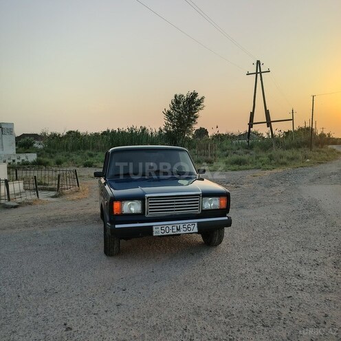 LADA (VAZ) 2107 2004, 94,410 km - 1.6 l - Salyan
