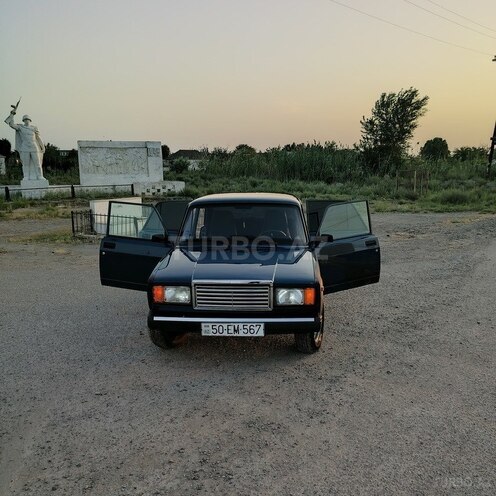 LADA (VAZ) 2107 2004, 94,410 km - 1.6 l - Salyan