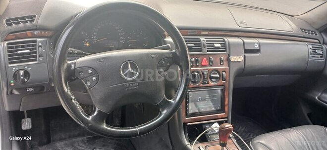 Mercedes E 270 2001, 576,000 km - 2.7 l - Bakı