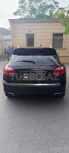 Porsche Cayenne-2