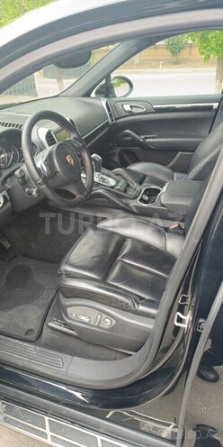 Porsche Cayenne-9