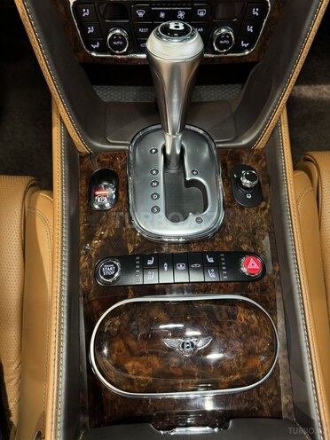 Bentley Flying Spur 2015, 51,000 km - 4.0 l - Bakı