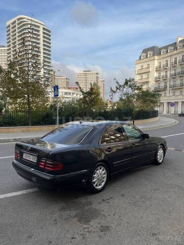 Mercedes E 220 d 2000, 317,000 km - 2.2 l - Bakı