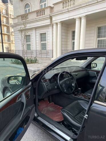 Mercedes E 220 d 2000, 317,000 km - 2.2 l - Bakı