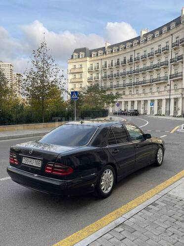 Mercedes E 220 d 2000, 317,000 km - 2.2 l - Bakı