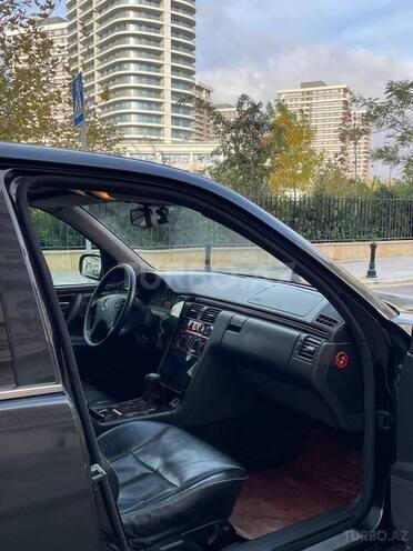 Mercedes E 220 d 2000, 317,000 km - 2.2 l - Bakı