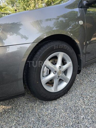 Toyota Corolla 2006, 237,000 km - 1.4 l - Bərdə