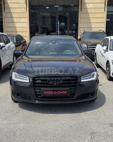 Audi A8-1