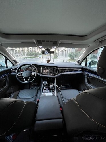 Volkswagen Touareg 2021, 68,000 km - 3.0 l - Bakı