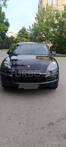 Porsche Cayenne-1