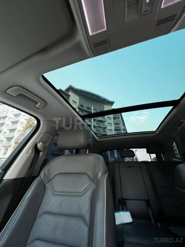 Volkswagen Touareg 2021, 68,000 km - 3.0 l - Bakı