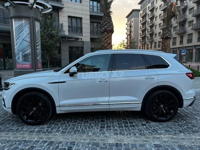 Volkswagen Touareg 2021, 68,000 km - 3.0 l - Bakı