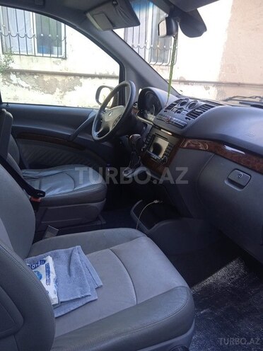 Mercedes Viano-6