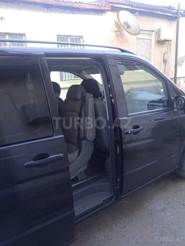Mercedes Viano-5