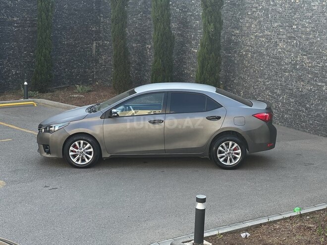 Toyota Corolla 2014, 211,000 km - 1.6 l - Bakı