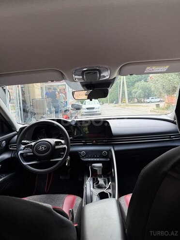 Hyundai Elantra 2023, 21,700 km - 2.0 л - Şirvan