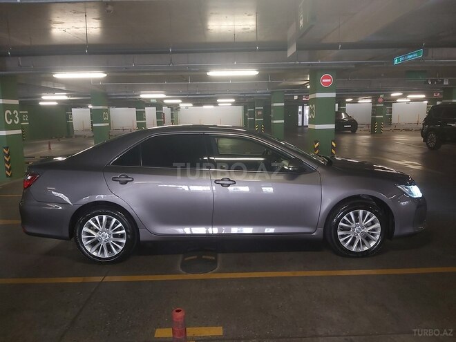 Toyota Camry-4