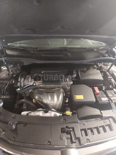 Toyota Camry-5