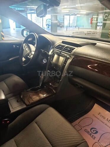 Toyota Camry-3