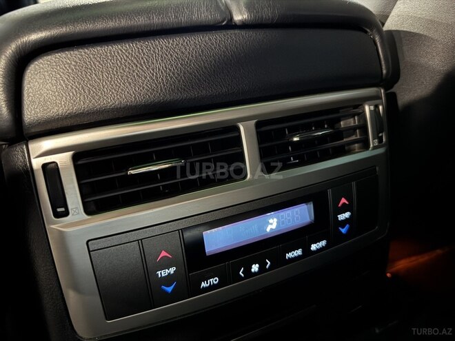 Lexus LX 570-14