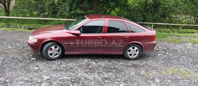 Opel Vectra 1999, 345,611 km - 1.6 л - Zaqatala