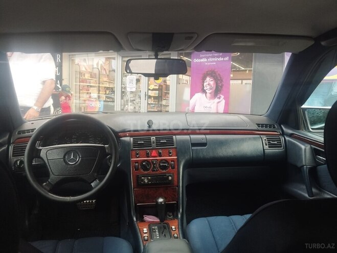 Mercedes E 230 1995, 278,524 km - 2.3 l - Bakı
