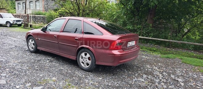Opel Vectra 1999, 345,611 km - 1.6 л - Zaqatala