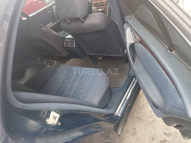 Mercedes E 230 1995, 278,524 km - 2.3 l - Bakı