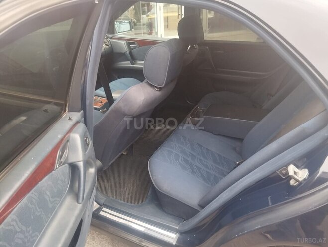 Mercedes E 230 1995, 278,524 km - 2.3 l - Bakı