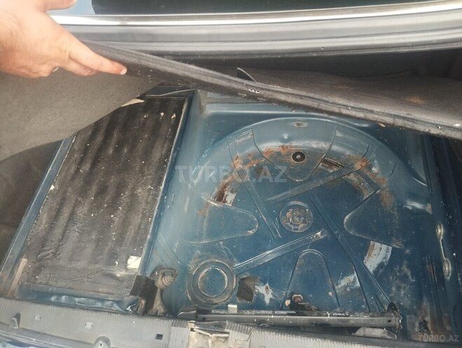 Mercedes E 230 1995, 278,524 km - 2.3 l - Bakı