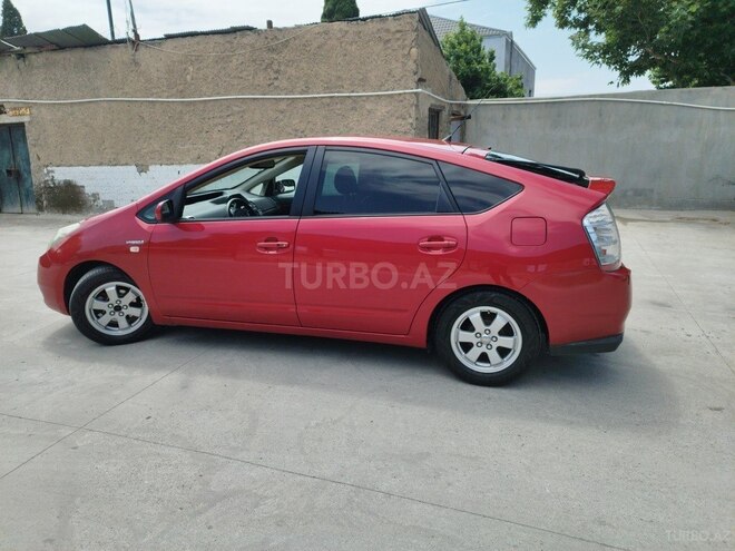 Toyota Prius-5