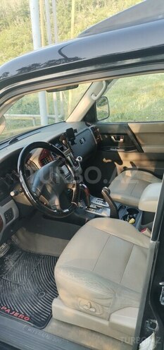 Mitsubishi Pajero 2005, 320,000 km - 3.0 l - Sumqayıt