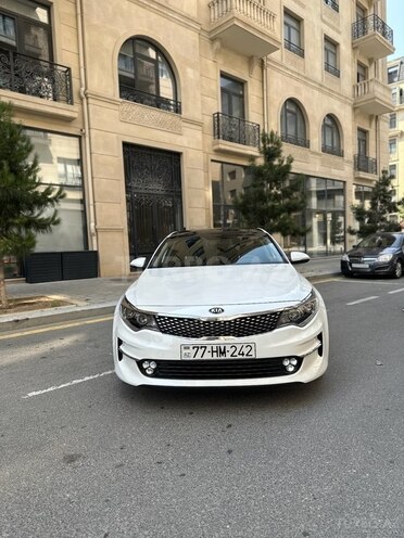 Kia K5-1