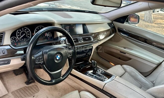 BMW 750 2009, 212,000 km - 4.4 l - Bakı
