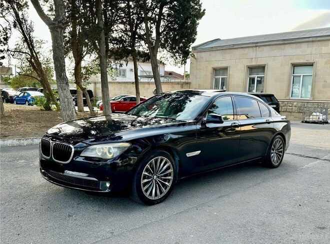 BMW 750 2009, 212,000 km - 4.4 l - Bakı