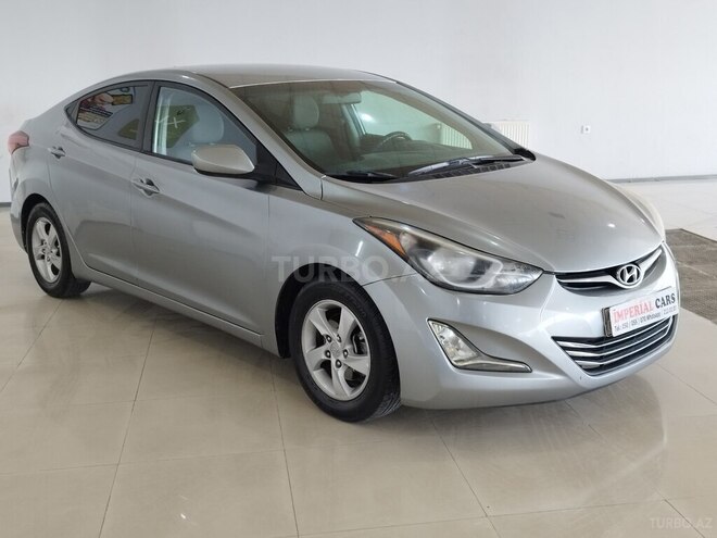 Hyundai Elantra-3