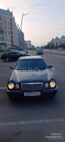 Mercedes E 220 d 1999, 530,000 km - 2.2 л - Sumqayıt