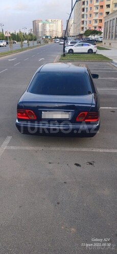 Mercedes E 220 d 1999, 530,000 km - 2.2 л - Sumqayıt