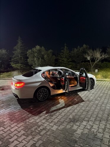BMW 528-9
